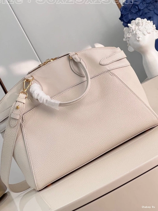 LOUIS MM VUITTON IT LOCK 0730